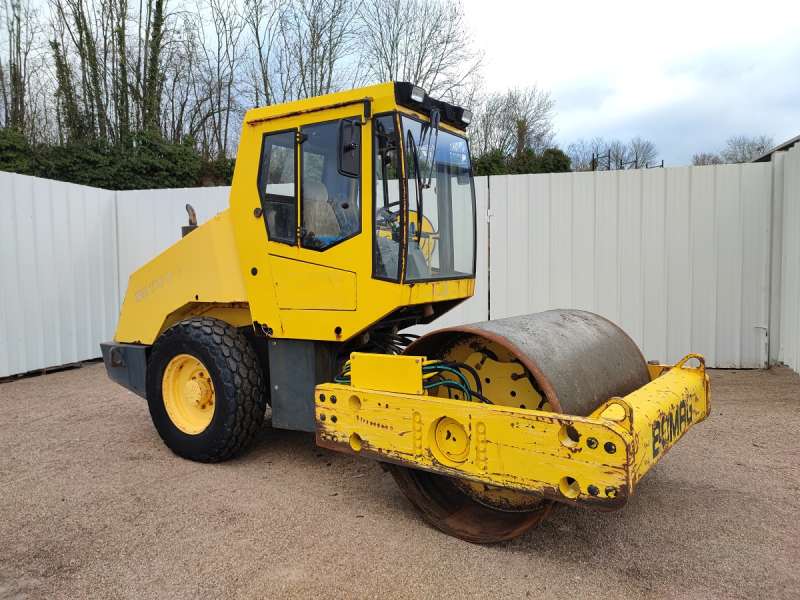 Bomag BW 156 D-3 USA Single Drum Vibratory Roller Pdf Parts Manual 101581031001 -> 101581039999 (00815503)