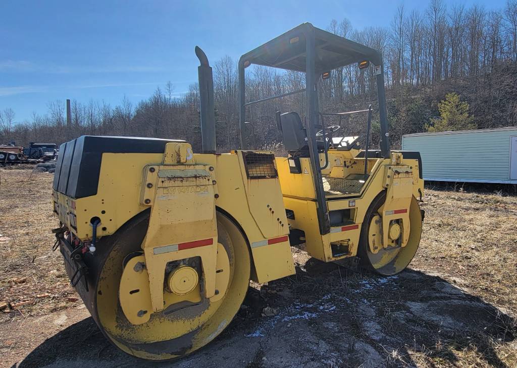 Bomag BW 141 AD-2 Tandem Vibratory Roller Pdf Parts Catalog Manual