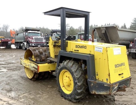 Bomag BW 142 D-2 Single Drum Vibratory Roller Pdf Parts Manual