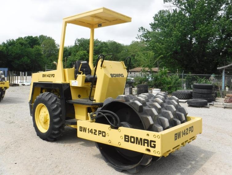 Bomag BW 142 PD-2 Single Drum Vibratory Roller Pdf Parts Manual