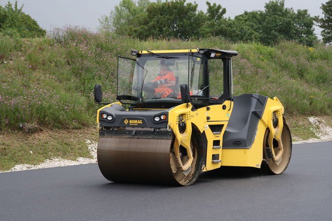 Bomag BW 206 AD-50 Tandem Vibratory Roller Pdf Parts Catalog Manual 101921281001  -> 101921289999 (00824289)