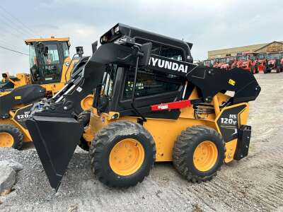 Hyundai Hsl215/240t Skid Steer Loader Pdf Parts Manual